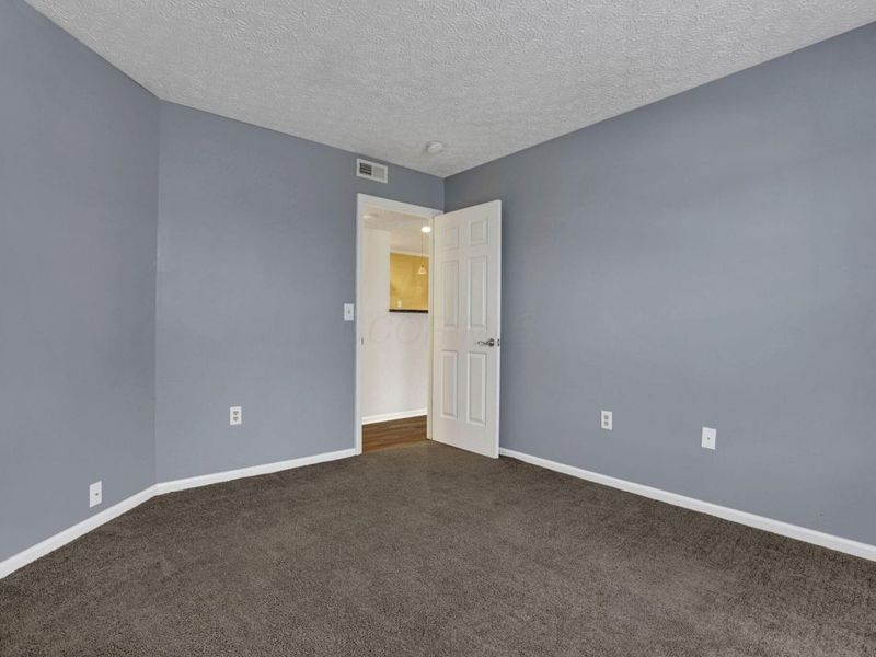 5621 Cedar Springs, Columbus, OH 43228 Photo 22