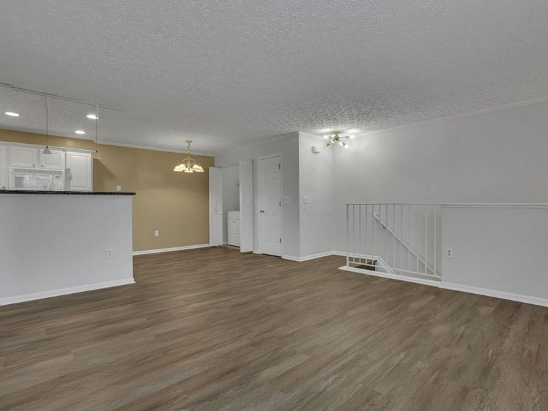 5621 Cedar Springs, Columbus, OH 43228 Photo 8