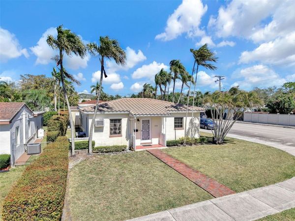 6303 SW 43rd St , South Miami, FL 33155