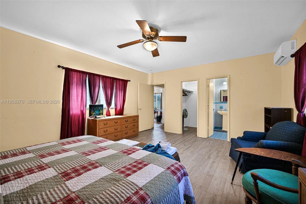 6303 SW 43rd St , South Miami, FL 33155 Photo