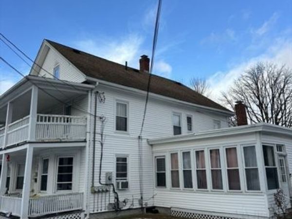 14 Slater St, Webster, MA 01570