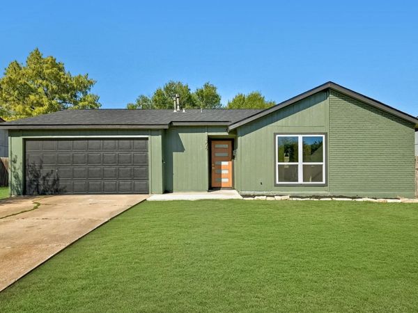 1306 Green Downs DR, Round Rock, TX 78664