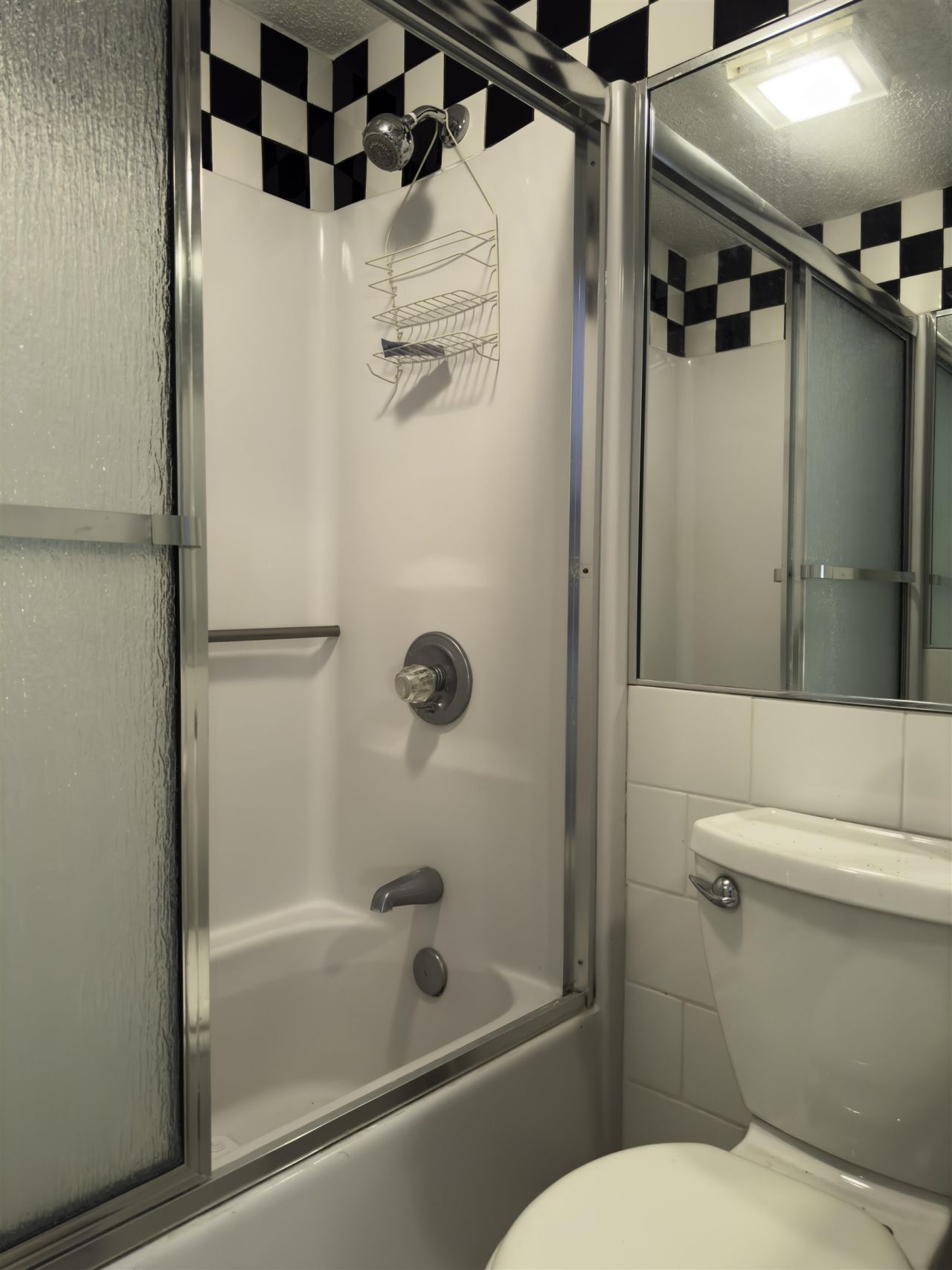 4290 Pinehurst Circle  Photo 11