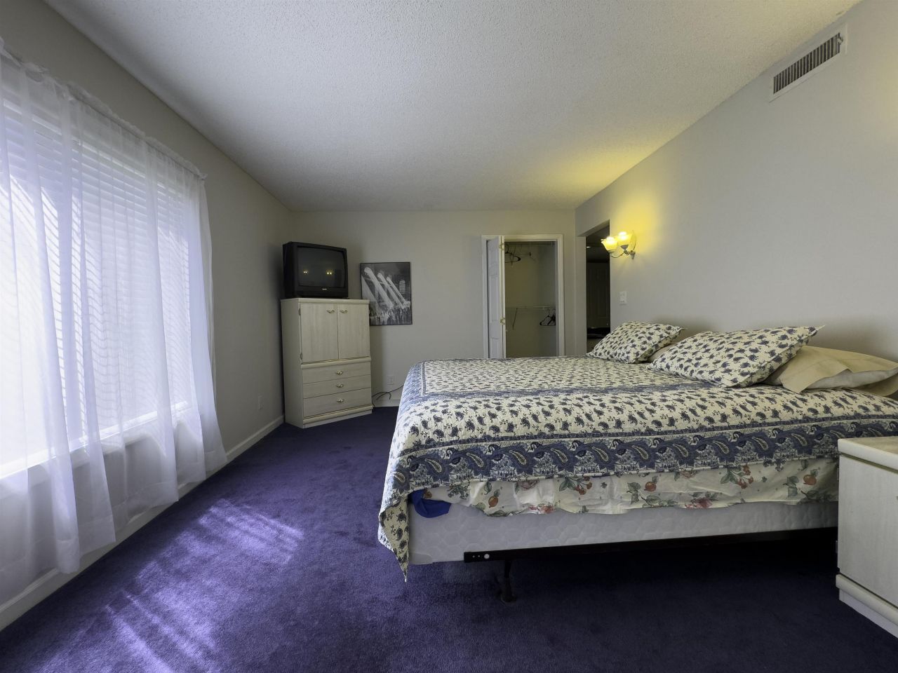 4290 Pinehurst Circle  Photo 14