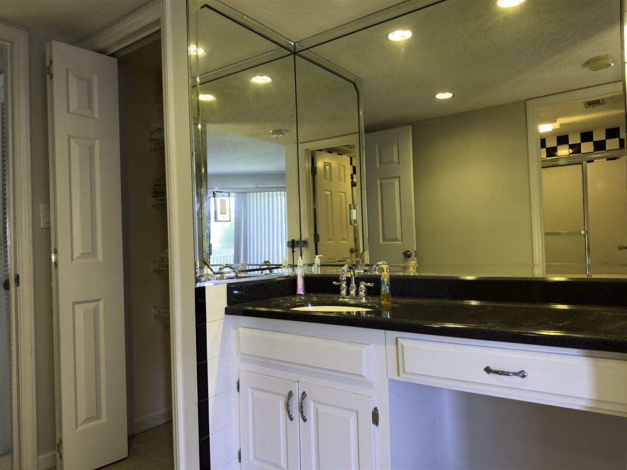 4290 Pinehurst Circle  Photo 16