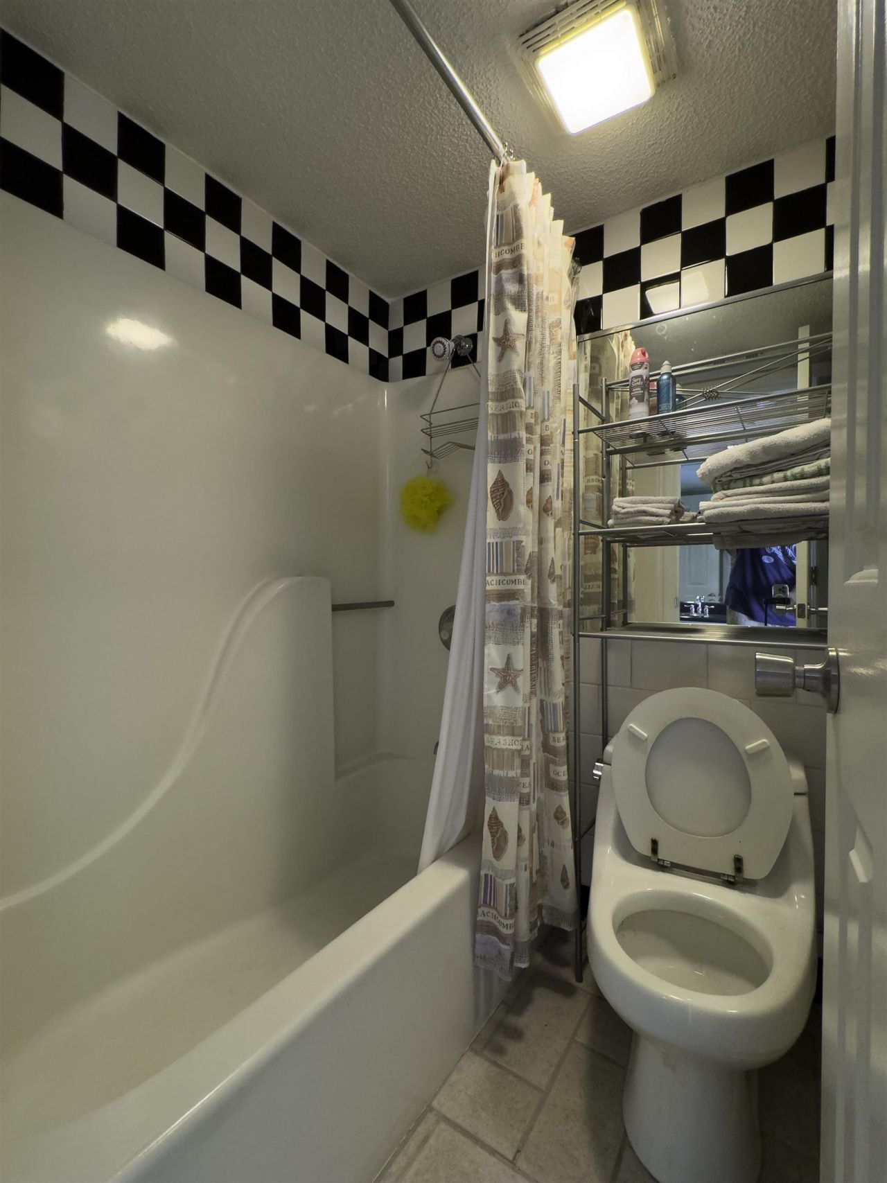 4290 Pinehurst Circle  Photo 17