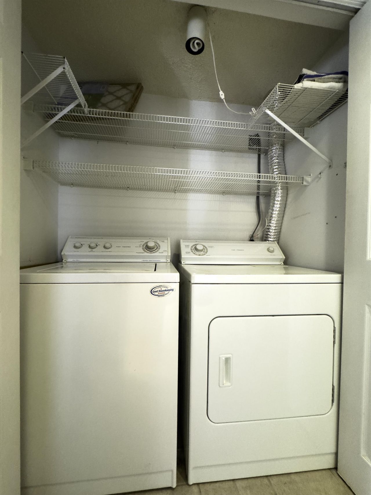 4290 Pinehurst Circle  Photo 18