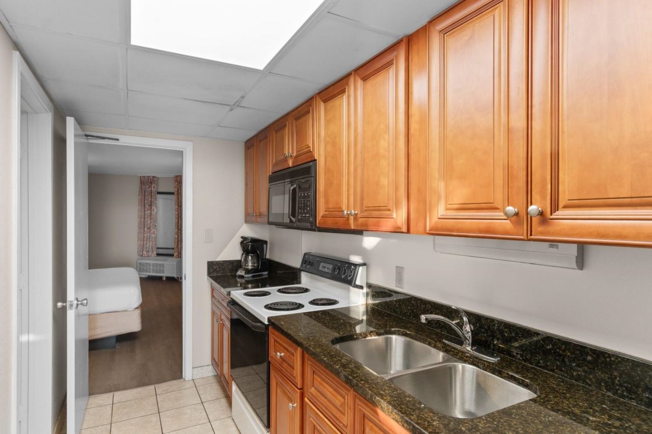 1501 S Ocean Blvd.  Photo 9