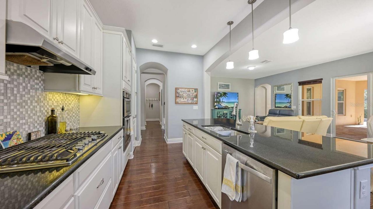 10310 Eastwood Drive, Bradenton, FL 34211 Photo