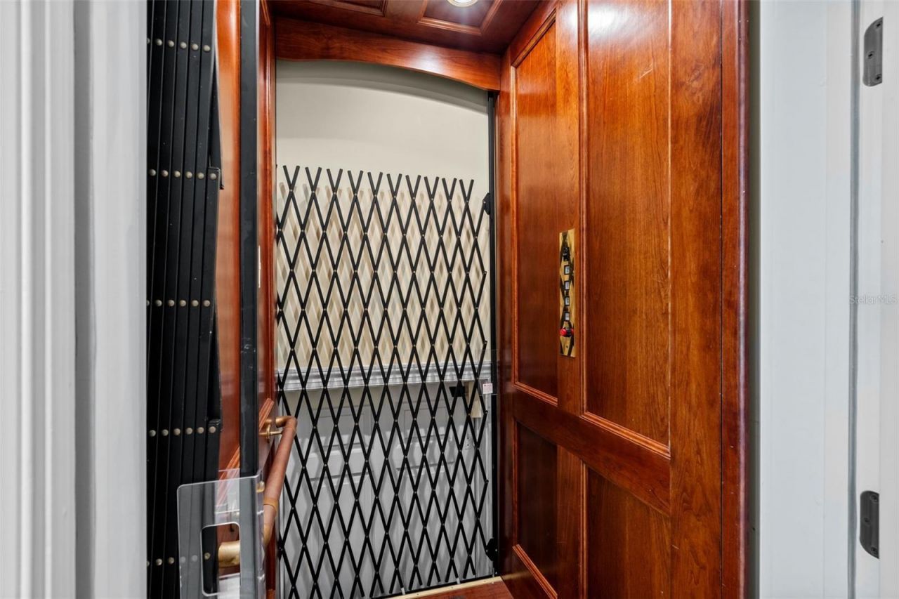 1394 Harbor Drive, Sarasota, FL 34239 Photo