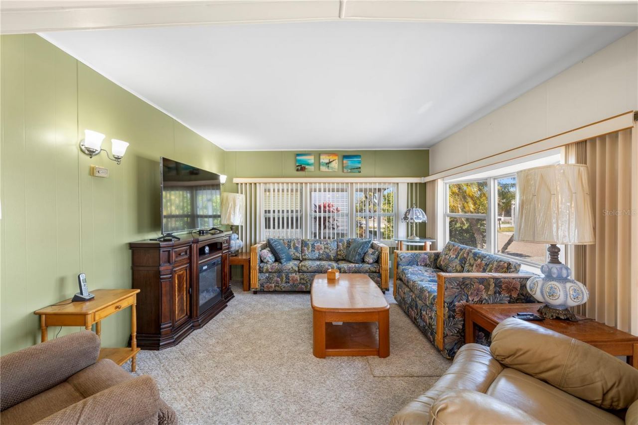 204 51st Avenue E, Bradenton, FL 34203 Photo