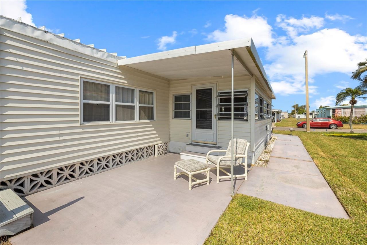 204 51st Avenue E, Bradenton, FL 34203 Photo