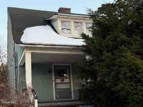 25 Bar Beach Road, Washington, NY 11050