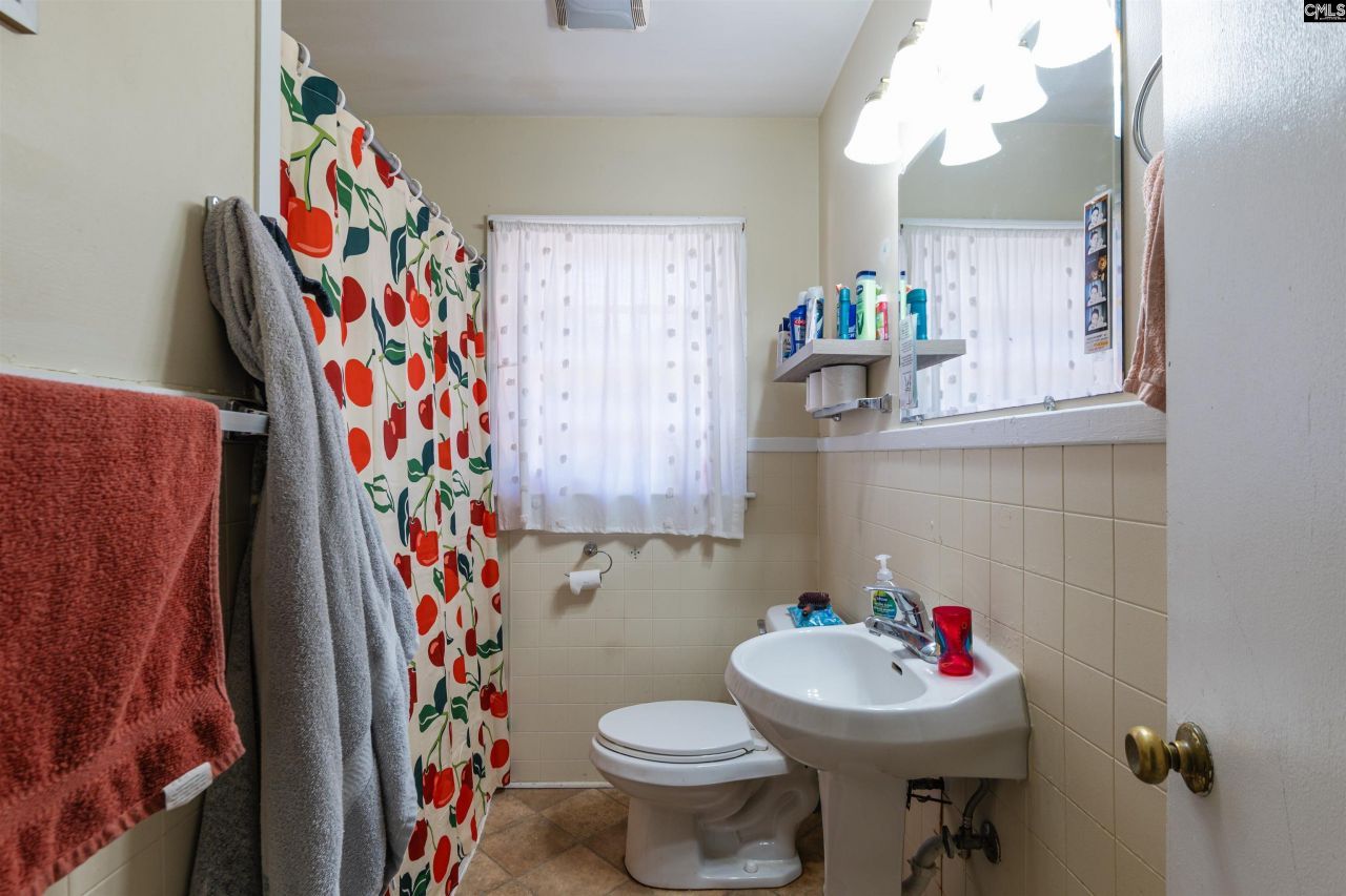 202 & 204 Hendrix Street Photo 10