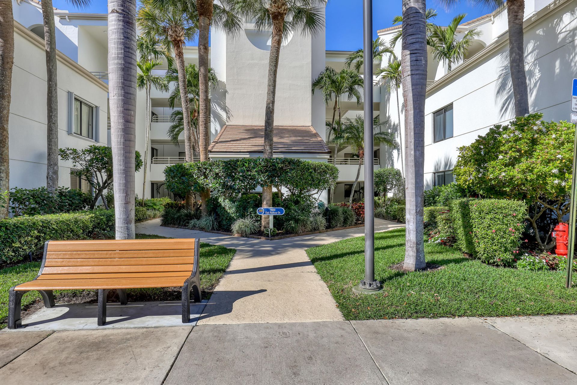 945 Oak Harbour Drive, Unit 945, Juno Beach, FL 33408 Photo