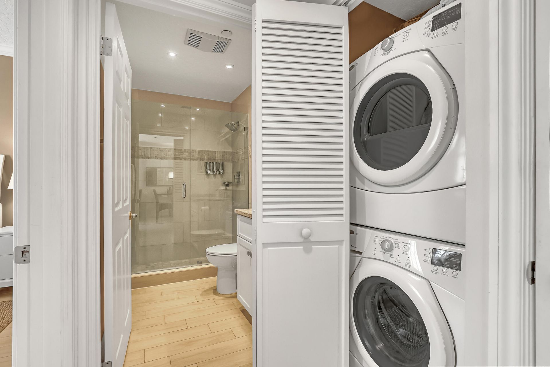 945 Oak Harbour Drive, Unit 945, Juno Beach, FL 33408 Photo