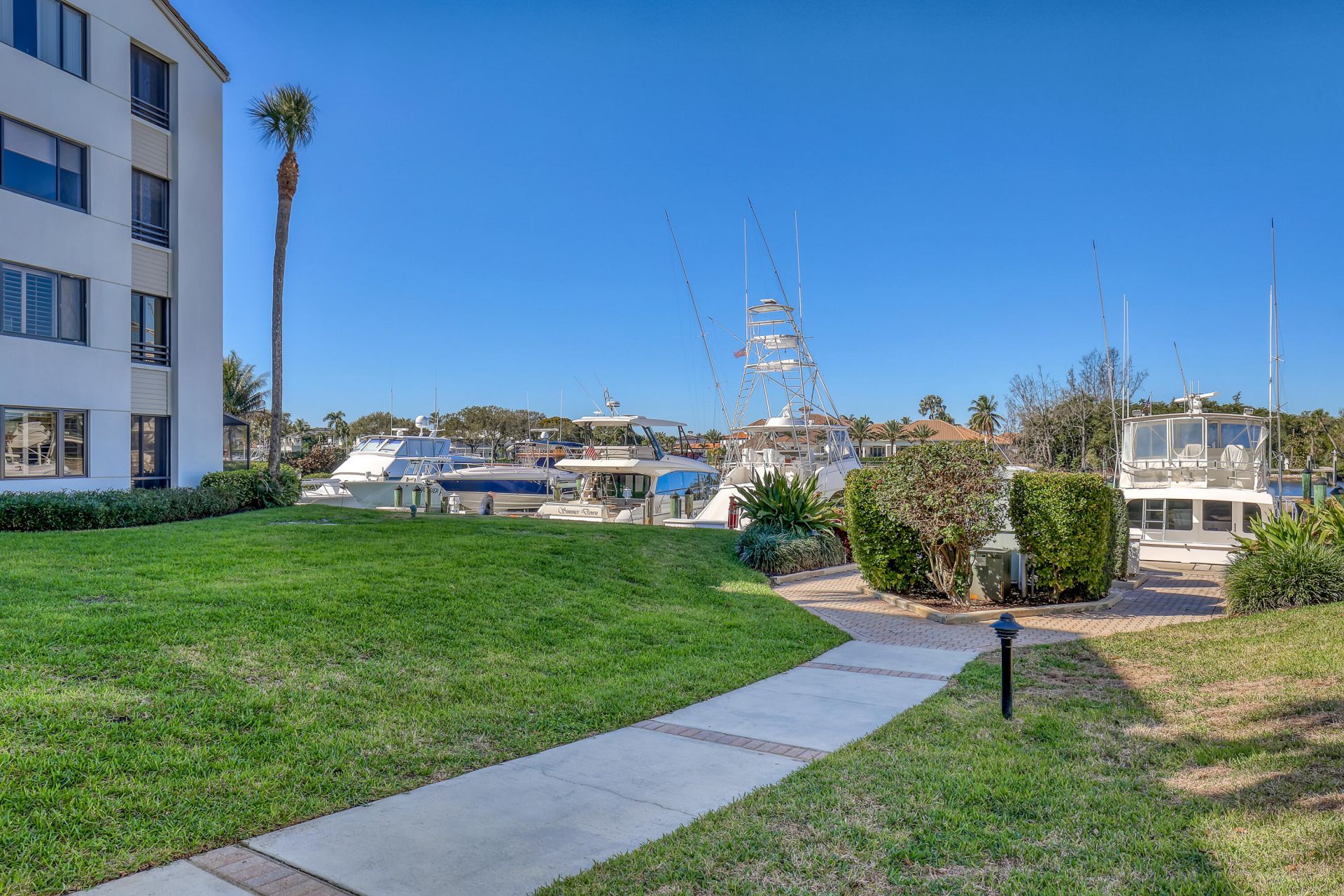 945 Oak Harbour Drive, Unit 945, Juno Beach, FL 33408 Photo