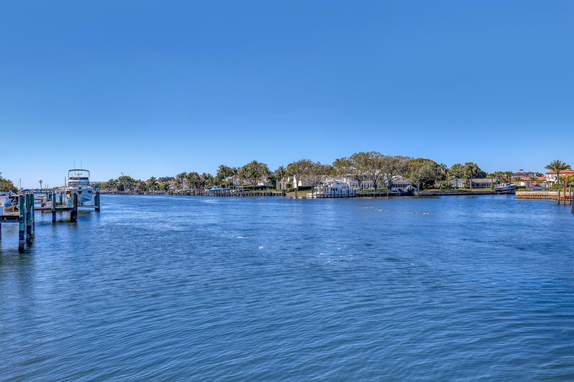 945 Oak Harbour Drive, Unit 945, Juno Beach, FL 33408 Photo