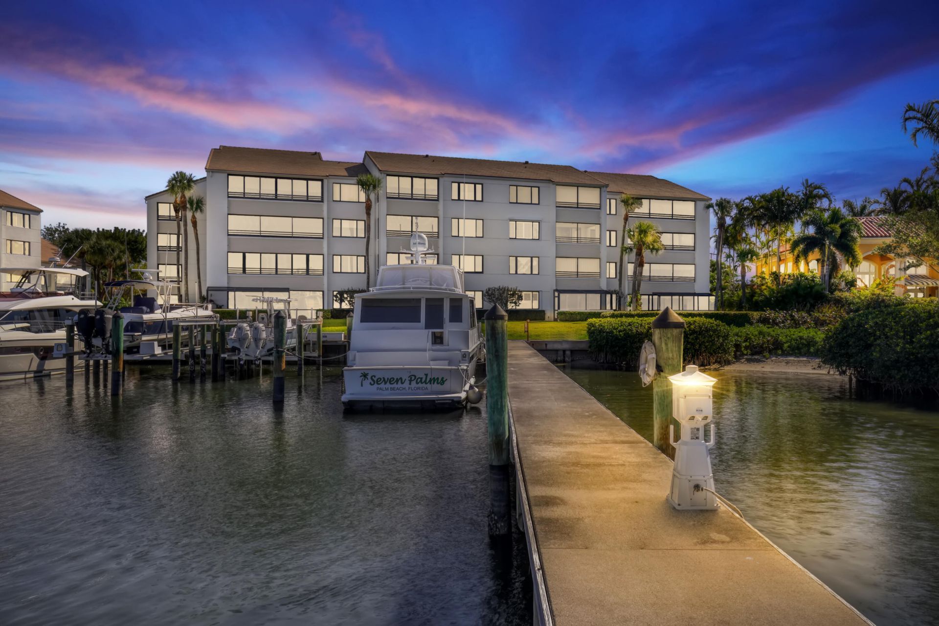 945 Oak Harbour Drive, Unit 945, Juno Beach, FL 33408 Photo