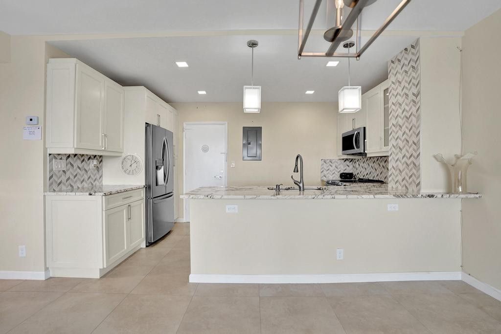 3300 NE 36th Street, Unit 1617, Fort Lauderdale, FL 33308 Photo