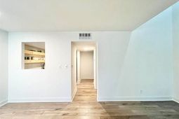 402 75th Ave N  photo 4