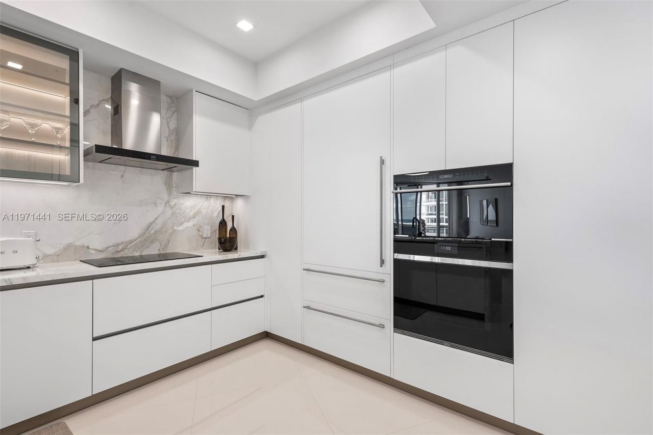 16001 Collins Ave , Unit 803, Sunny Isles Beach, FL 33160 Photo