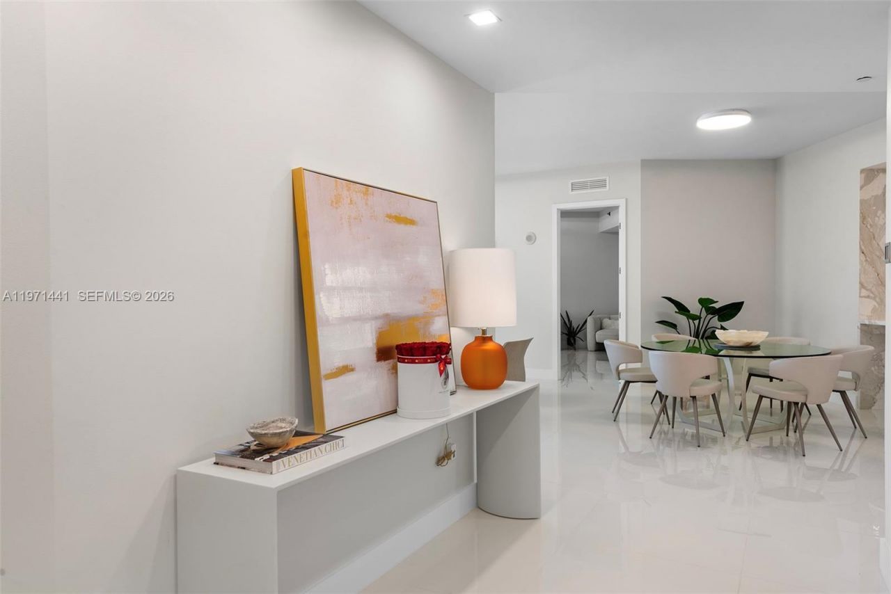 16001 Collins Ave , Unit 803, Sunny Isles Beach, FL 33160 Photo