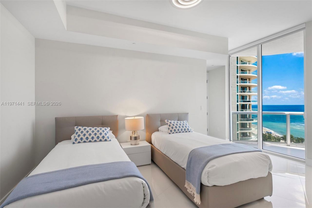 16001 Collins Ave , Unit 803, Sunny Isles Beach, FL 33160 Photo