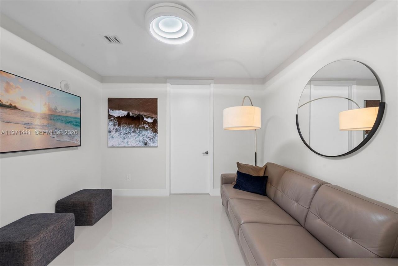 16001 Collins Ave , Unit 803, Sunny Isles Beach, FL 33160 Photo