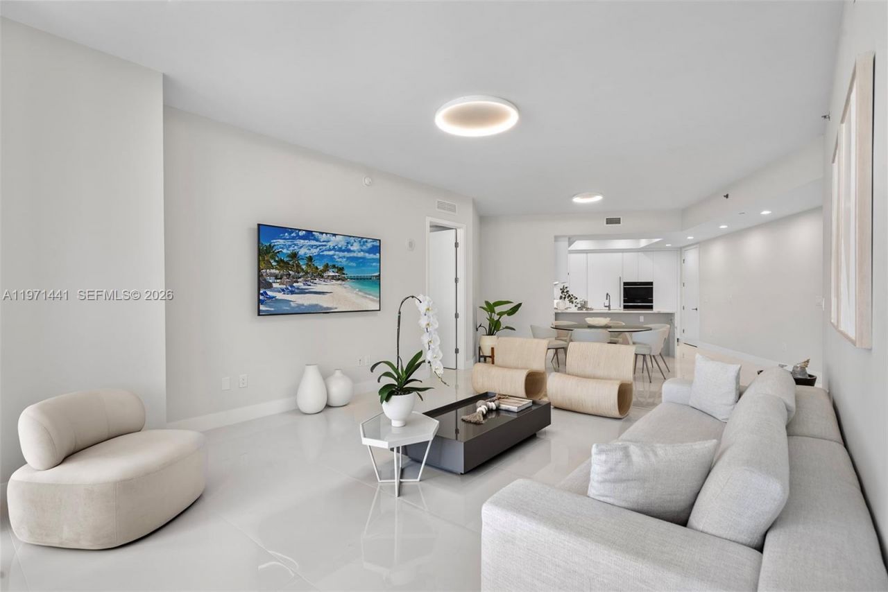 16001 Collins Ave , Unit 803, Sunny Isles Beach, FL 33160 Photo