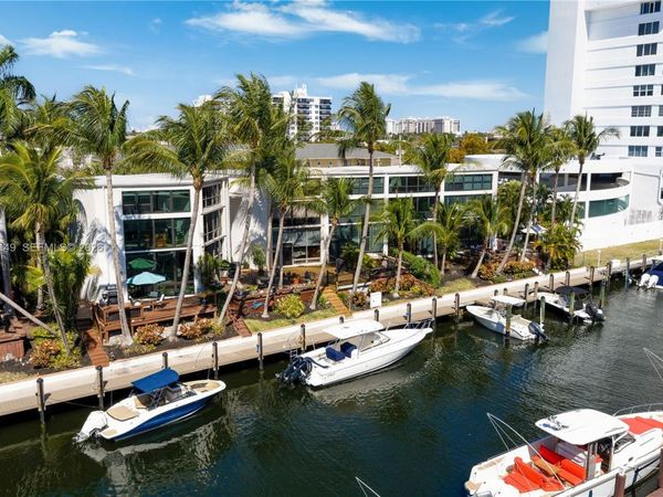 3068 NE 49th St , Fort Lauderdale, FL 33308