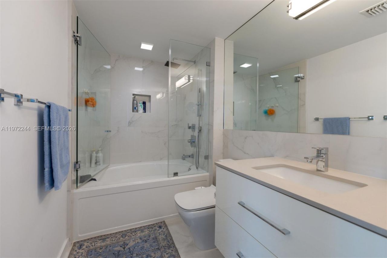 90 Alton Rd , Unit 1702, Miami Beach, FL 33139 Photo