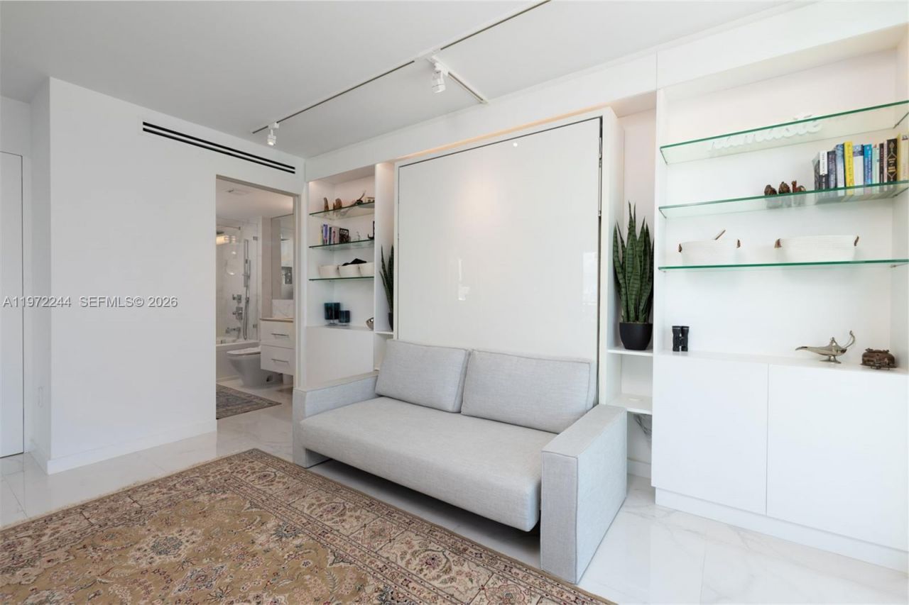 90 Alton Rd , Unit 1702, Miami Beach, FL 33139 Photo