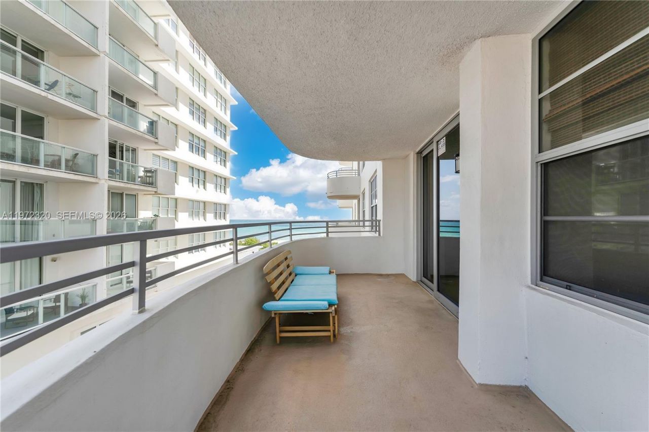 5555 Collins Ave , Unit 5B, Miami Beach, FL 33140 Photo