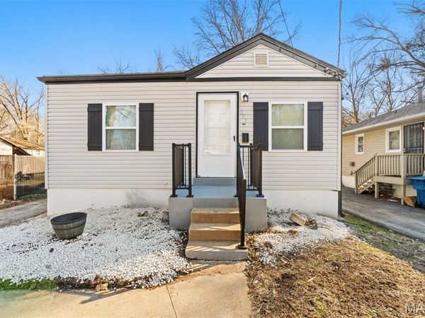204 Wiegel Drive, Ferguson, MO 63135