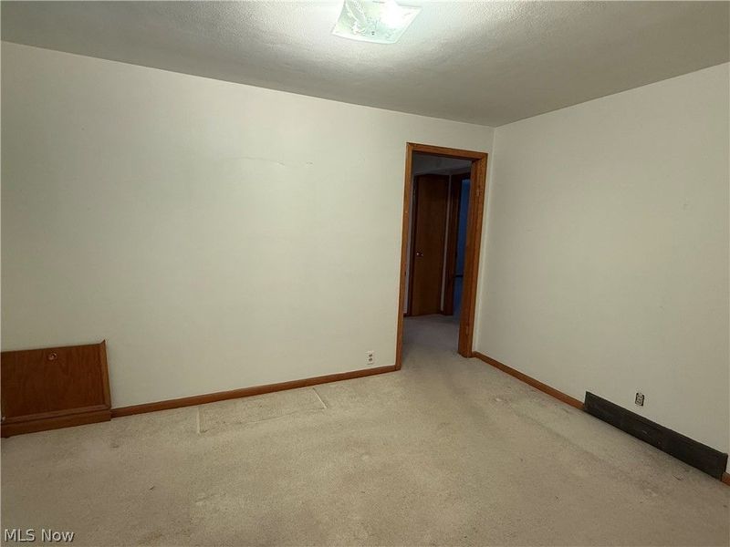 329 N Forest Avenue, Steubenville, OH 43952 Photo 13