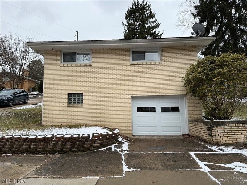 329 N Forest Avenue, Steubenville, OH 43952 Photo 2