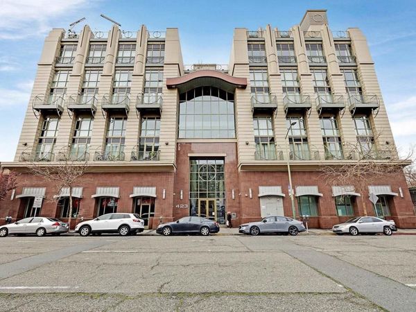 423 7Th St, Unit 220, Oakland, CA 94607