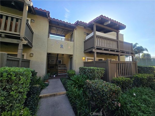 1345 Cabrillo Park, Unit R03, Santa Ana, CA 92701