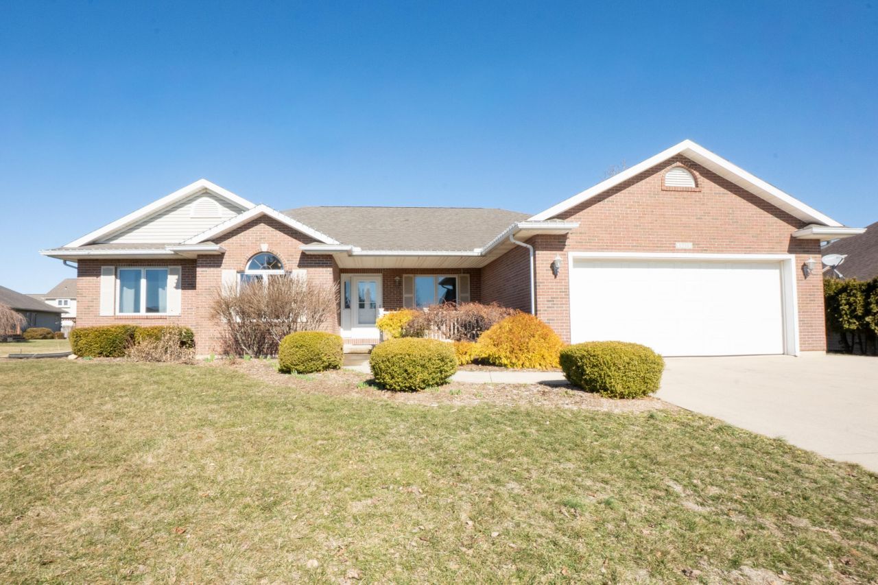 1216 Superior Court, Sidney, OH 45365 Main Photo