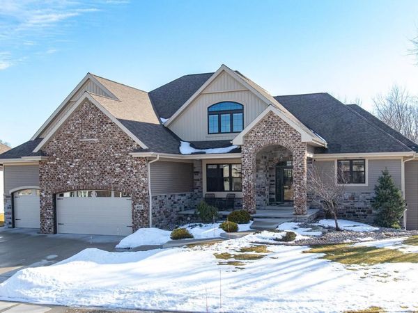 405 WOODFIELD PRAIRIE WAY, Hobart, WI 54155
