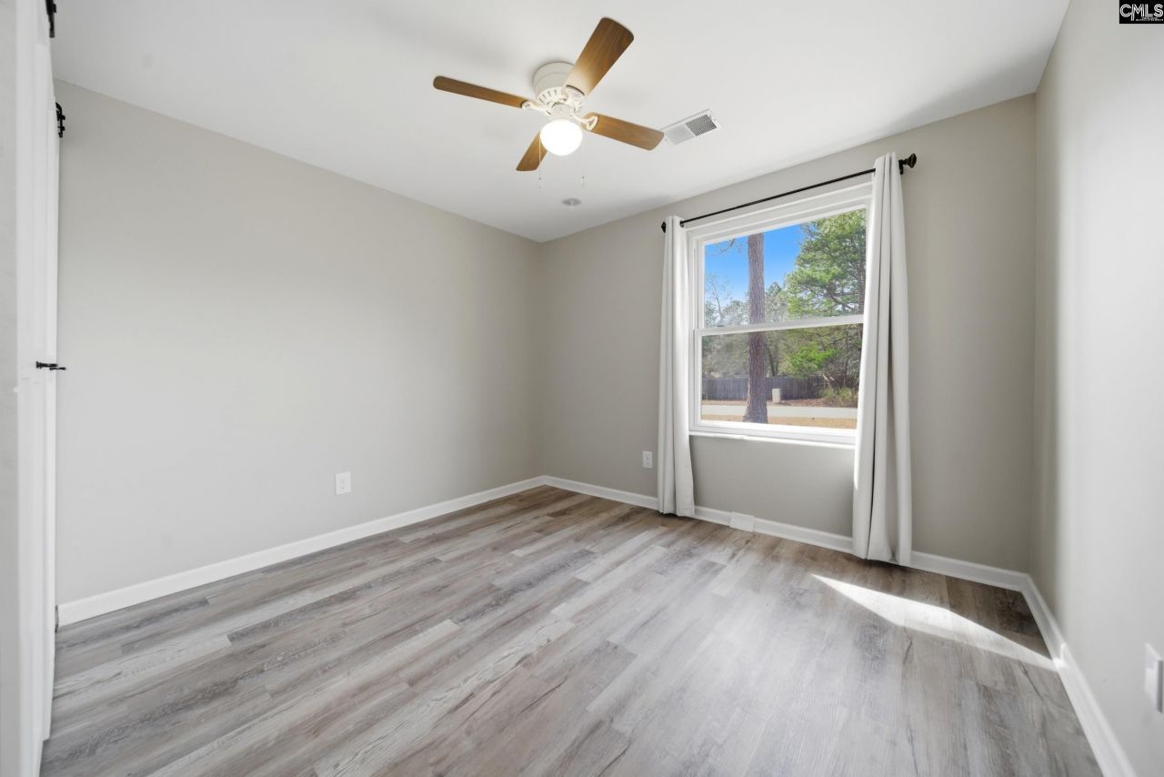 305 Halling Drive  Photo 20