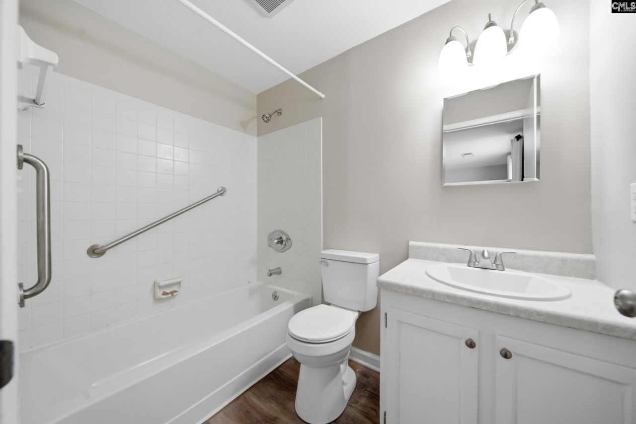 305 Halling Drive  Photo 24