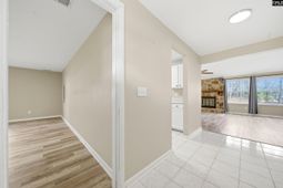 305 Halling Drive  photo 4