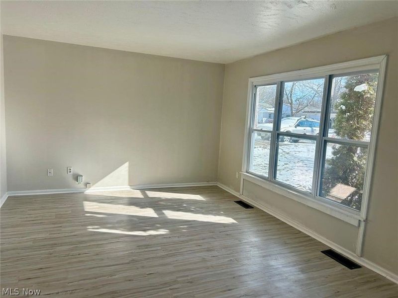 18079 Blandford Road, Cleveland, OH 44121 Photo 7