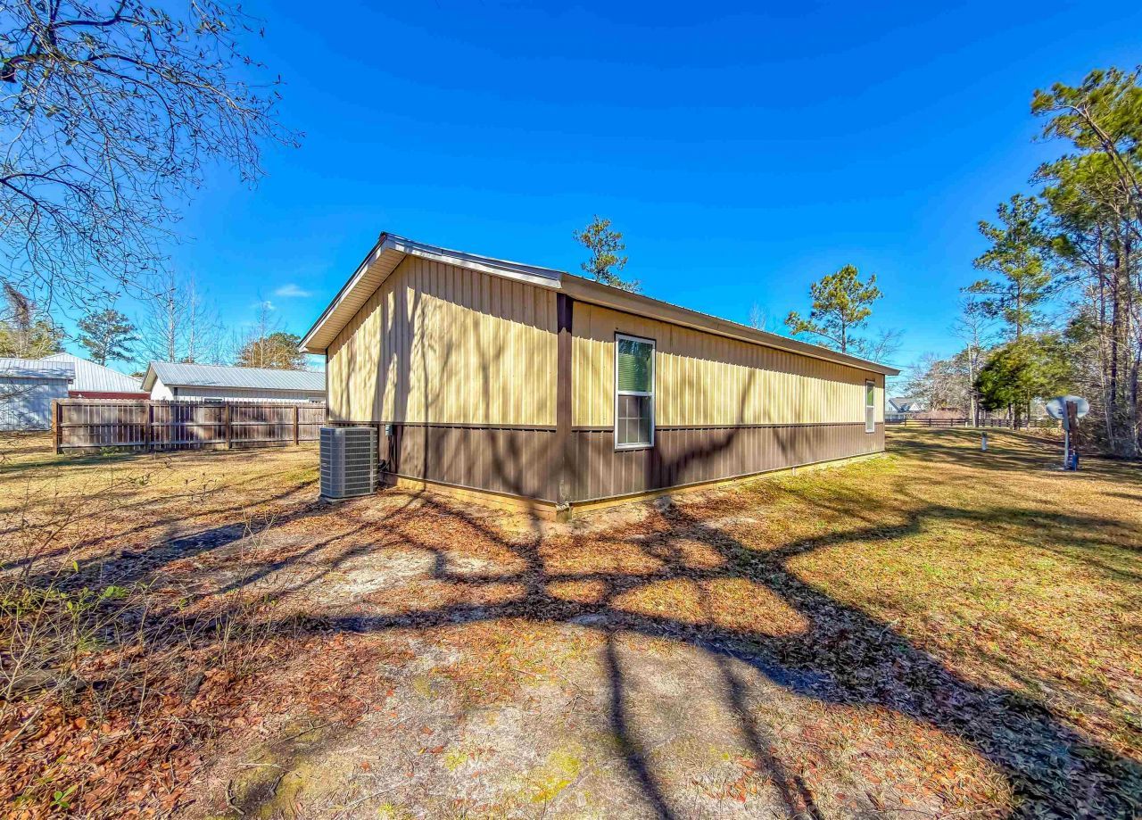 11963 NW Lake Mystic Lee Duggar Road, Bristol, FL 32321 Photo