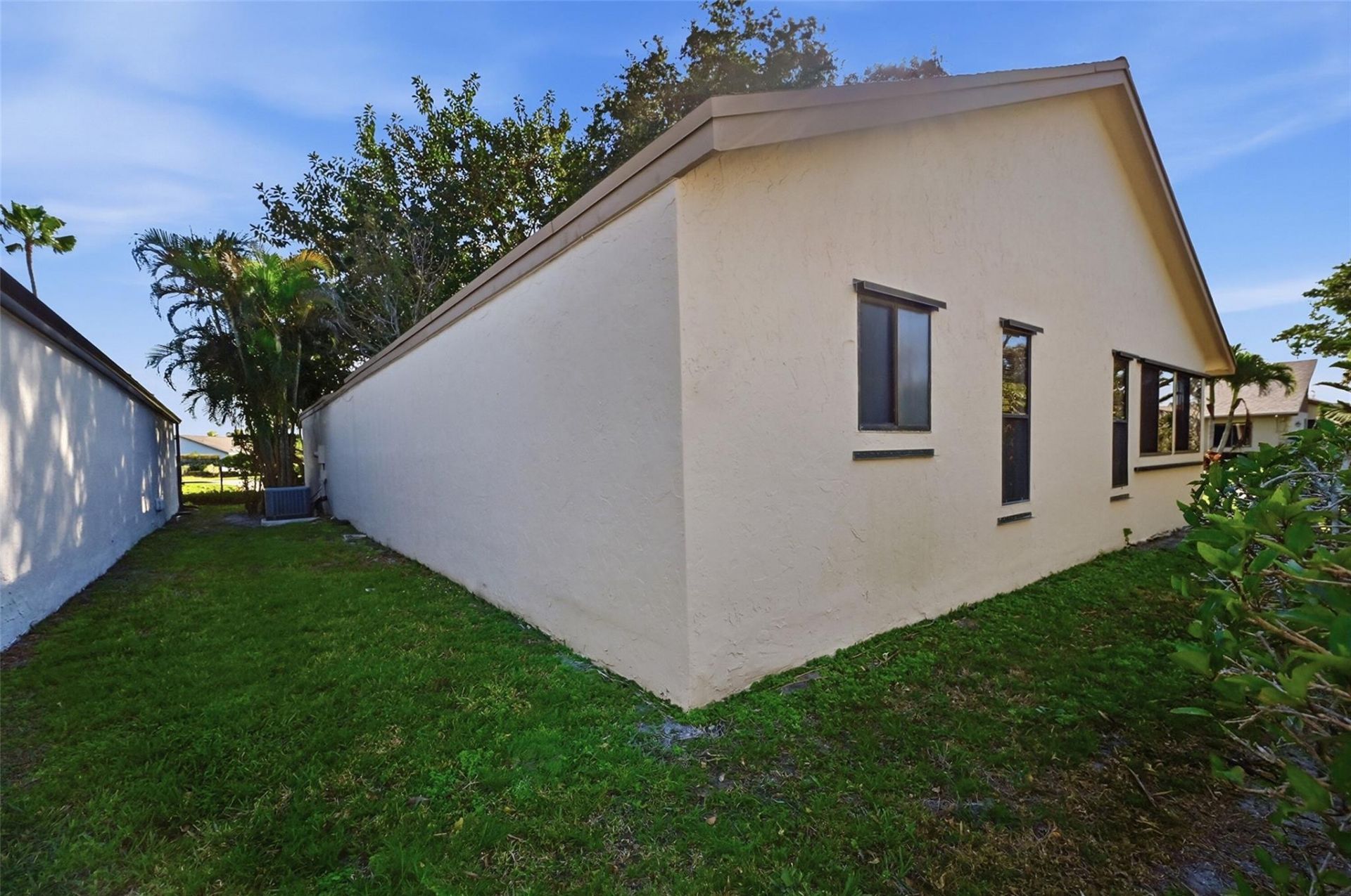 2495 NW 14th St, Delray Beach, FL 33445 Photo