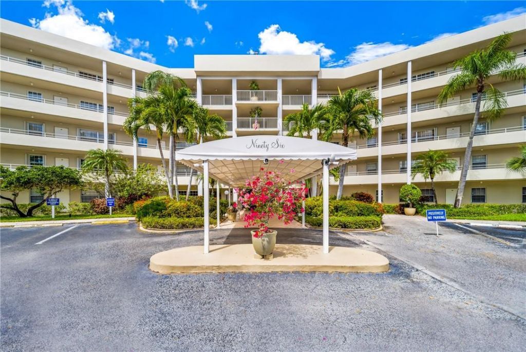 805 Cypress Boulevard, Unit 210, Pompano Beach, FL 33069 Photo