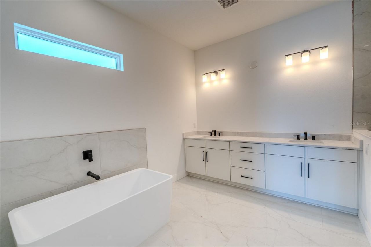 659 Maldives Trail, Sarasota, FL 34234 Photo