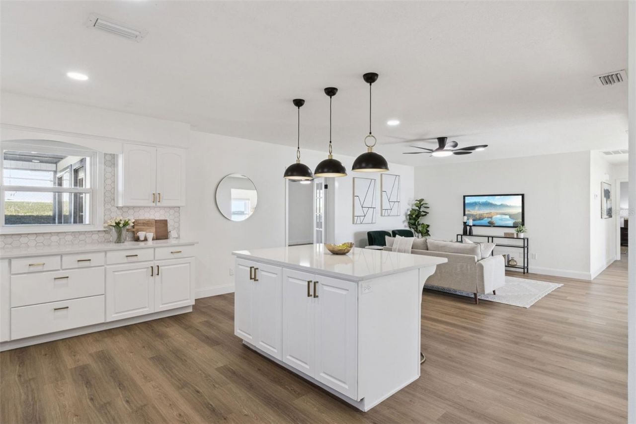 1106 Lake Ariana Boulevard, Auburndale, FL 33823 Photo